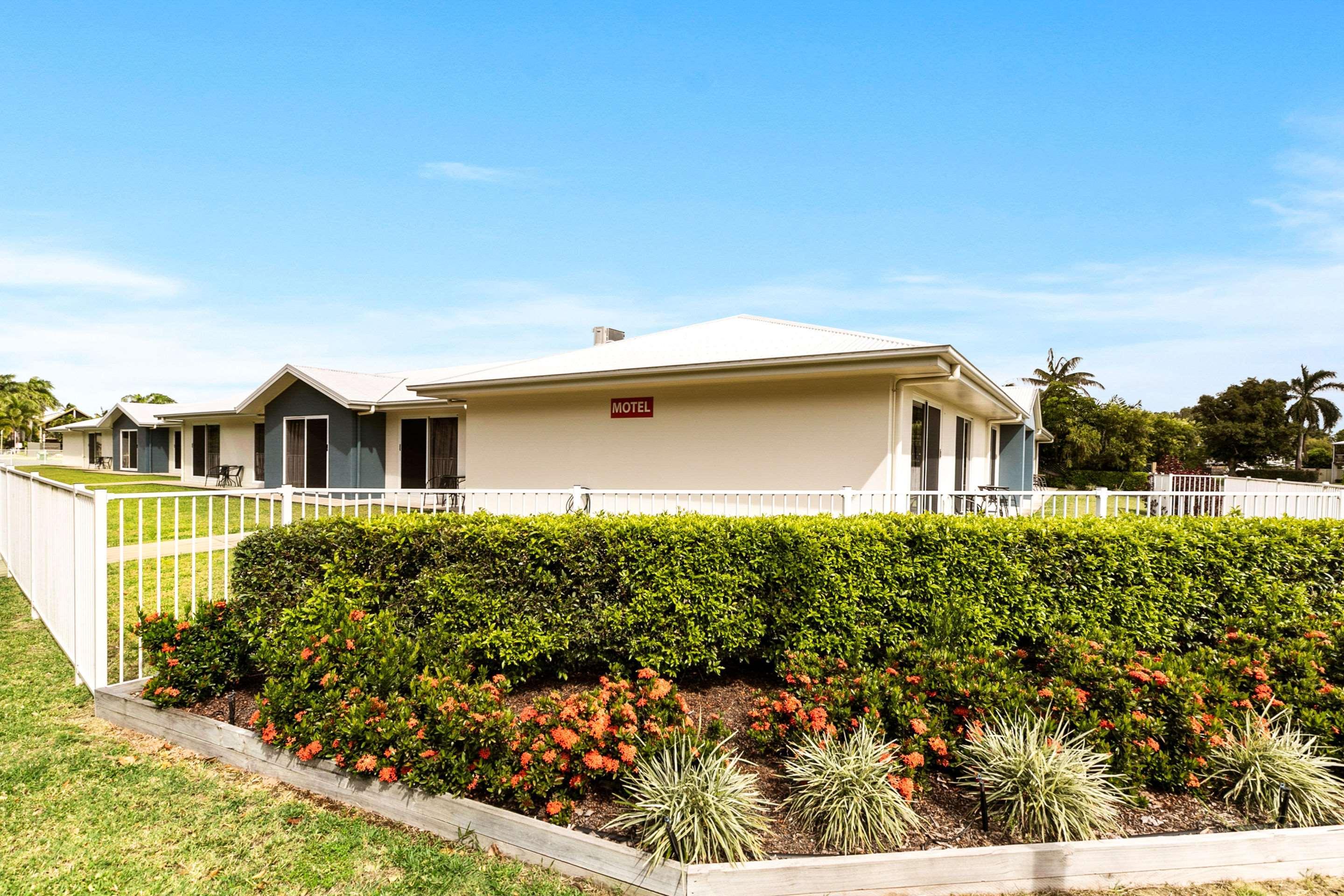 Beachside Boutique Motel Mackay Exterior foto
