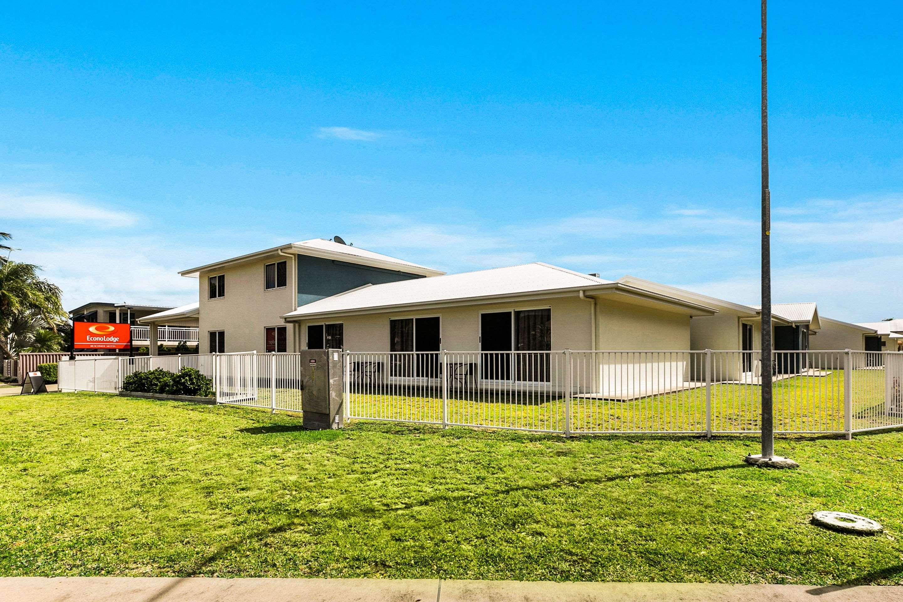 Beachside Boutique Motel Mackay Exterior foto